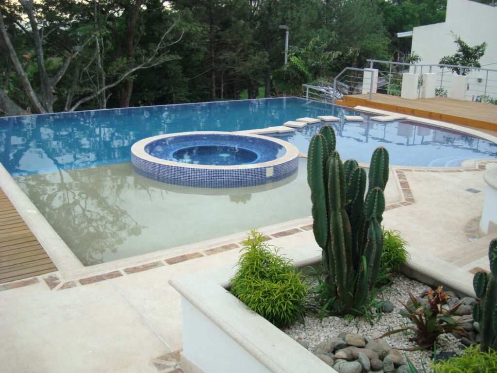 infinity pool, escazu, pool builders