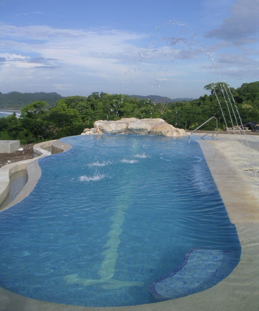 natural pool design, pool contractor, guanacaste