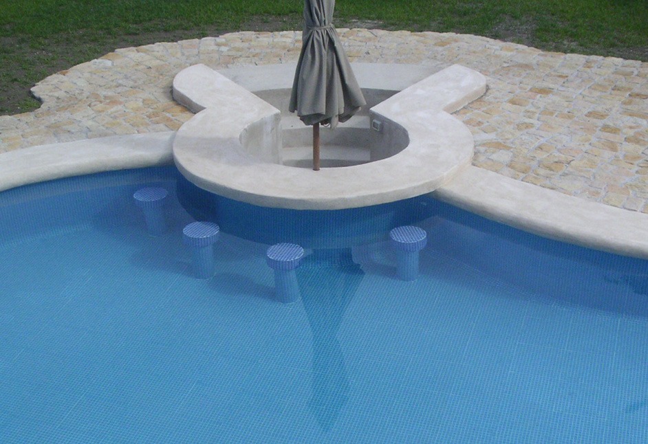 custom bar in this pool design, in playa jaco