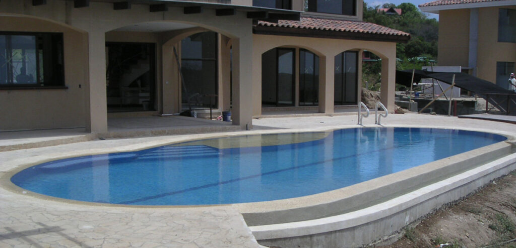 guanacaste pool builders, pool construction, with sun shelf