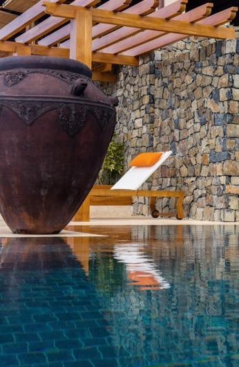 Tikal stone, for pools