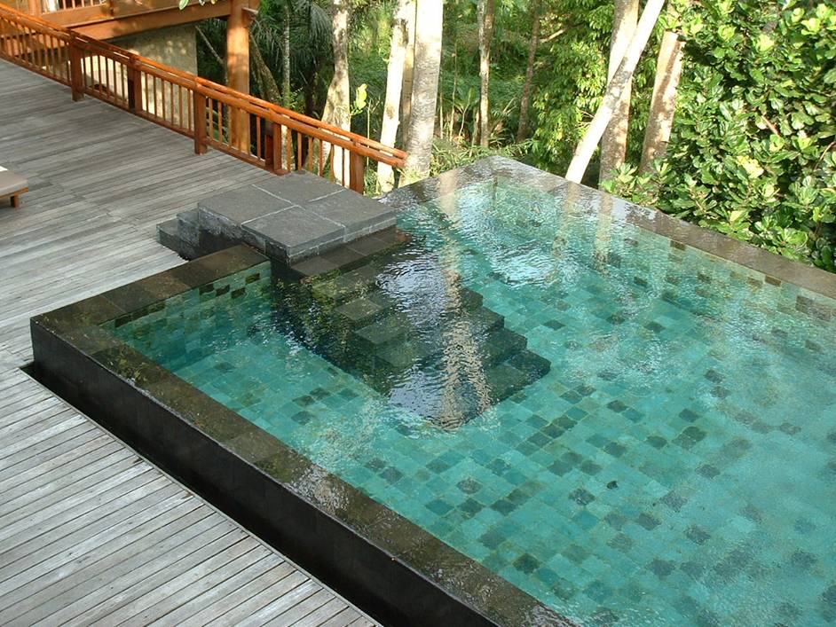 Sukabumi, pool finish, format