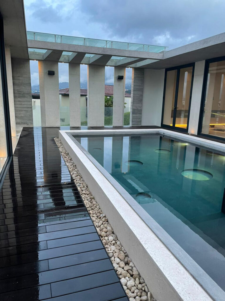 acrylic pool design costa rica