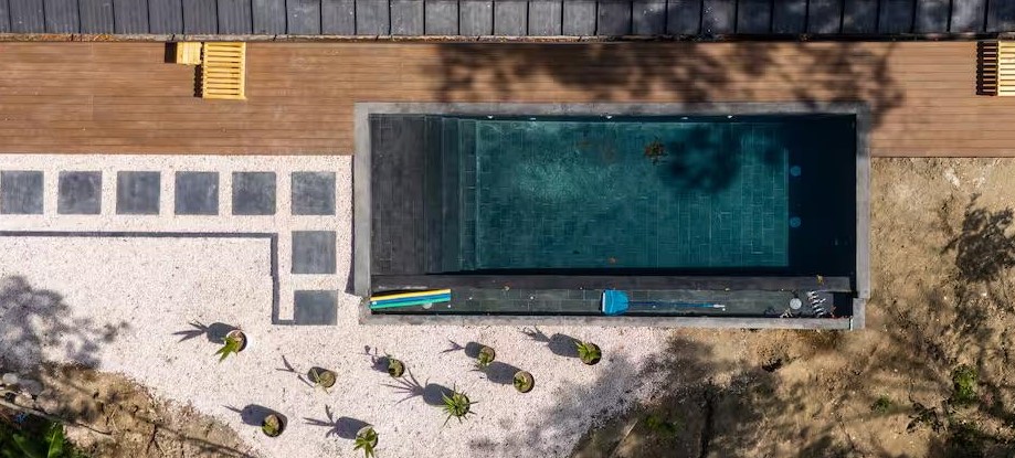 playas coco, pool builder, gres tiles