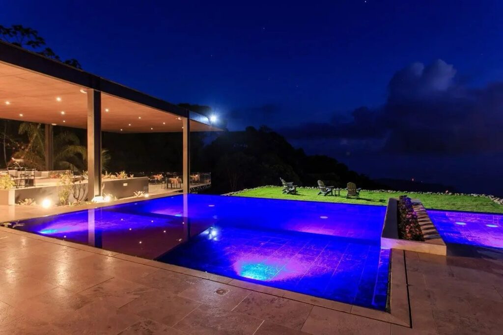 dominical pool, natural stone