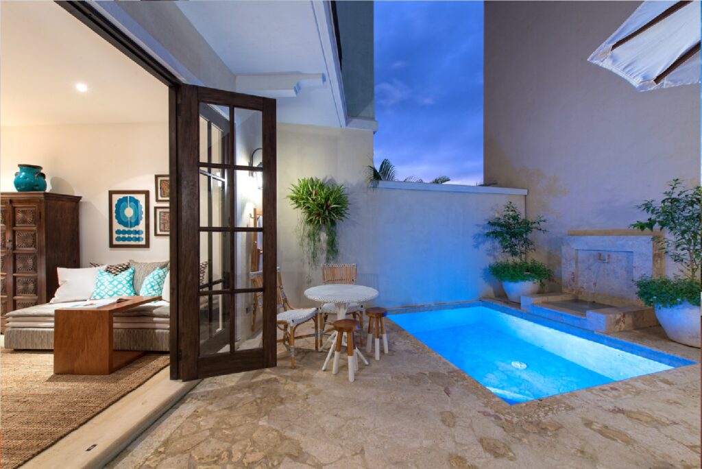 coralina, for plunge pool finishes